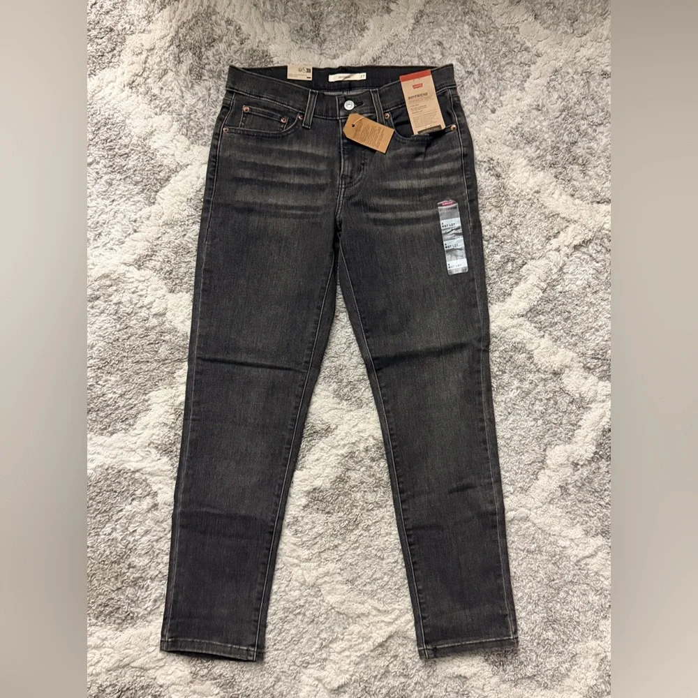 Levi's Women's Dark Gray Skinny Jeans - Picture 1 of 4